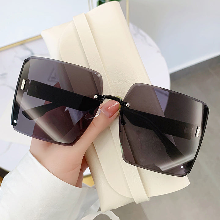 Women's oversized square sunglasses with UV protection Bowlift