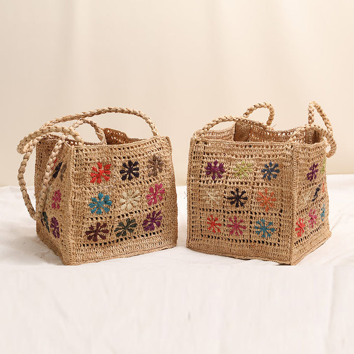 Handcrafted straw bag with colorful embroidery design Bowlift