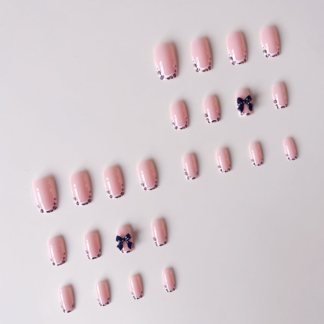 Artificial nail set with elegant 3D bows and leopard design Bowlift
