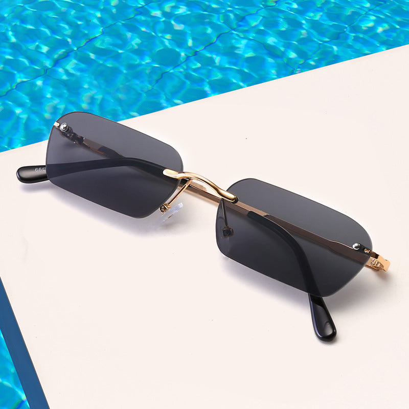 Women's fashionable rectangular sunglasses with luxurious metal frame Bowlift