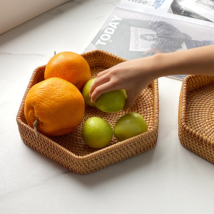 Women's stylish fruit bowl Bowlift