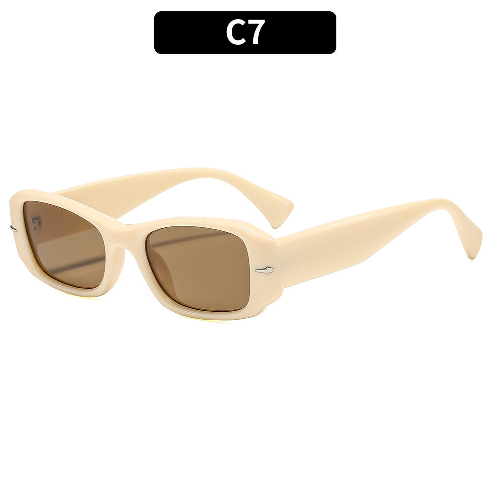Retro-Inspired Square Frame Sunglasses Modern Appeal