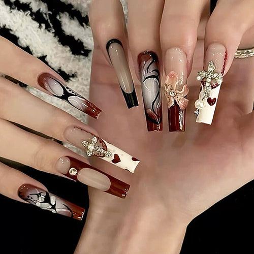 Artificial nail set with romantic flower and heart designs Bowlift