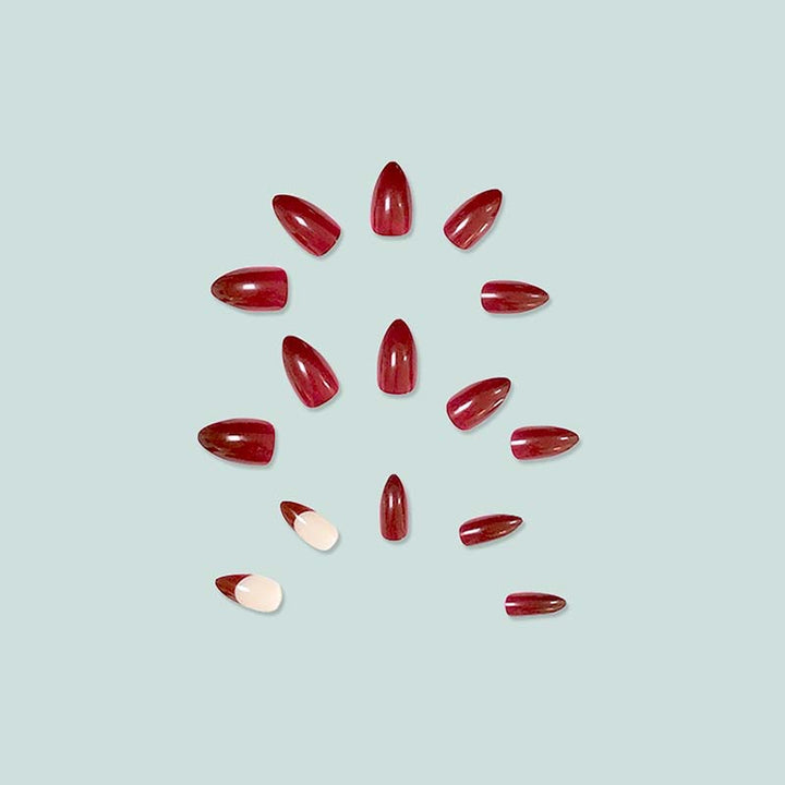 Elegant stiletto artificial nails with ombre effect Bowlift
