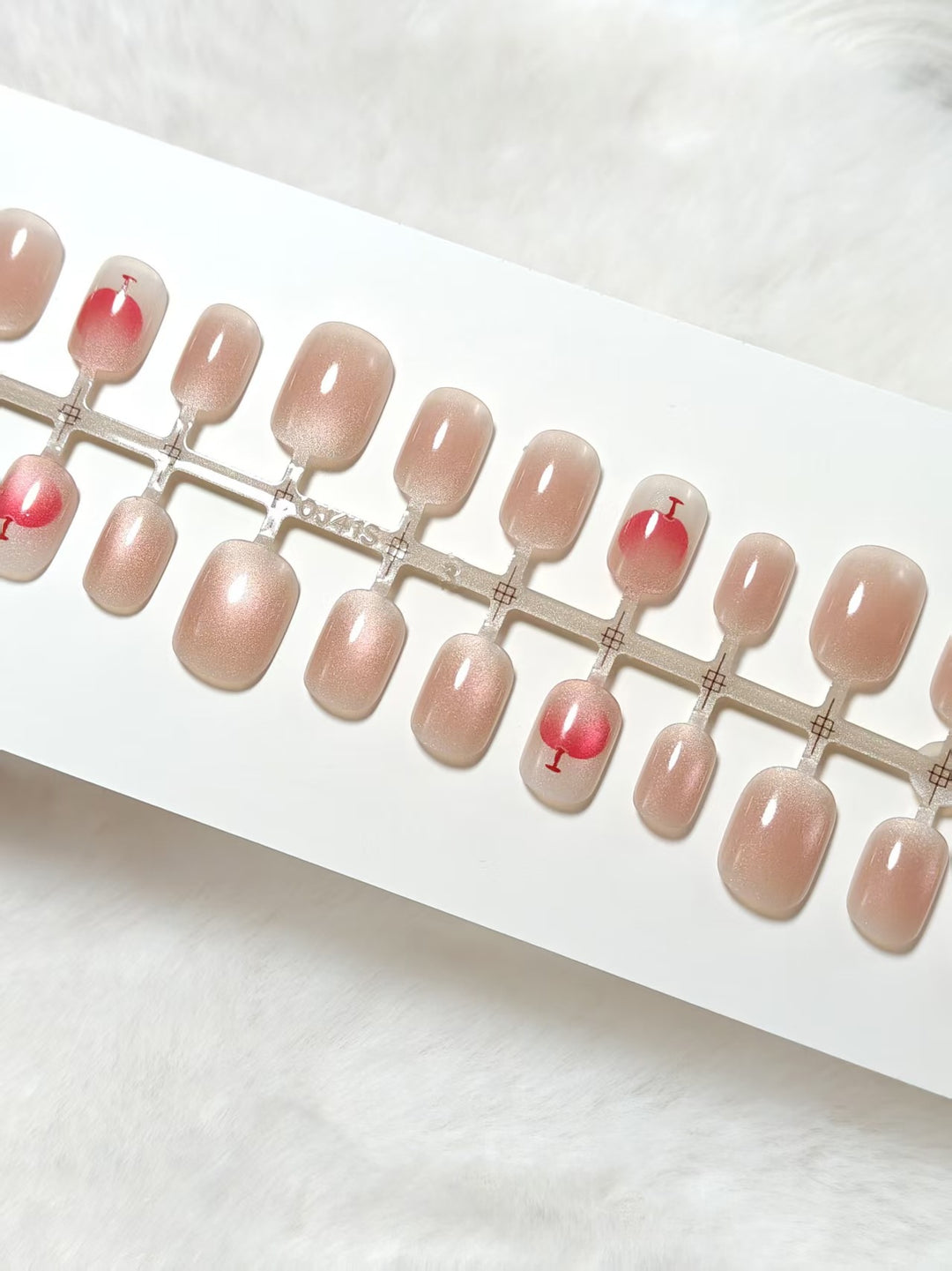 Elegant artificial nails with glitter and cocktail design Bowlift