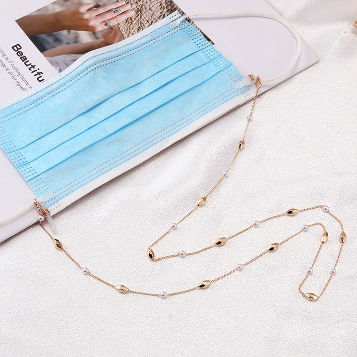 Heart Pendant Eyewear Chain Bowlift
