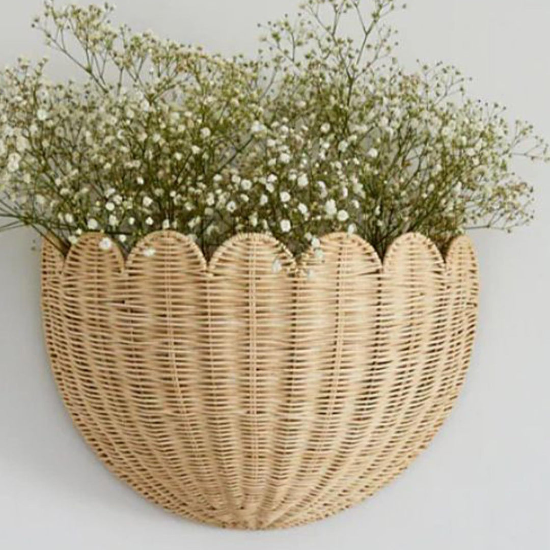 Playful decorative basket in shell design Bowlift