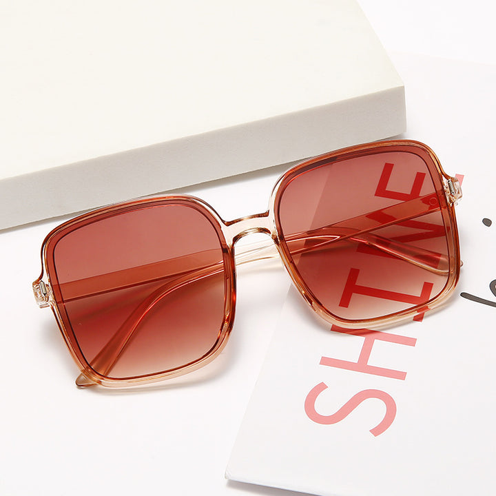 Women's large square sunglasses with bold pattern Bowlift