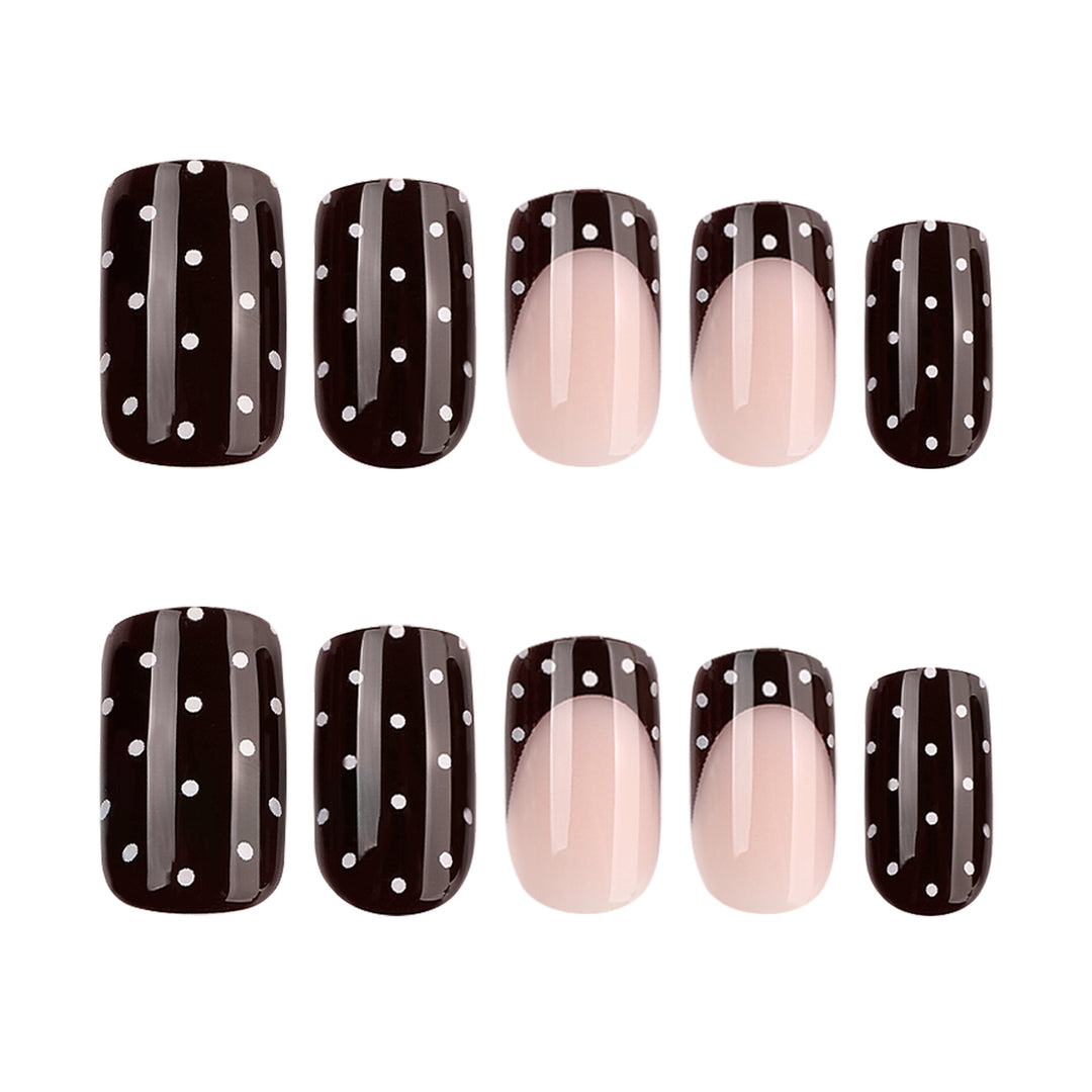 Artful Nail Art with Trendy Dot Design Bowlift