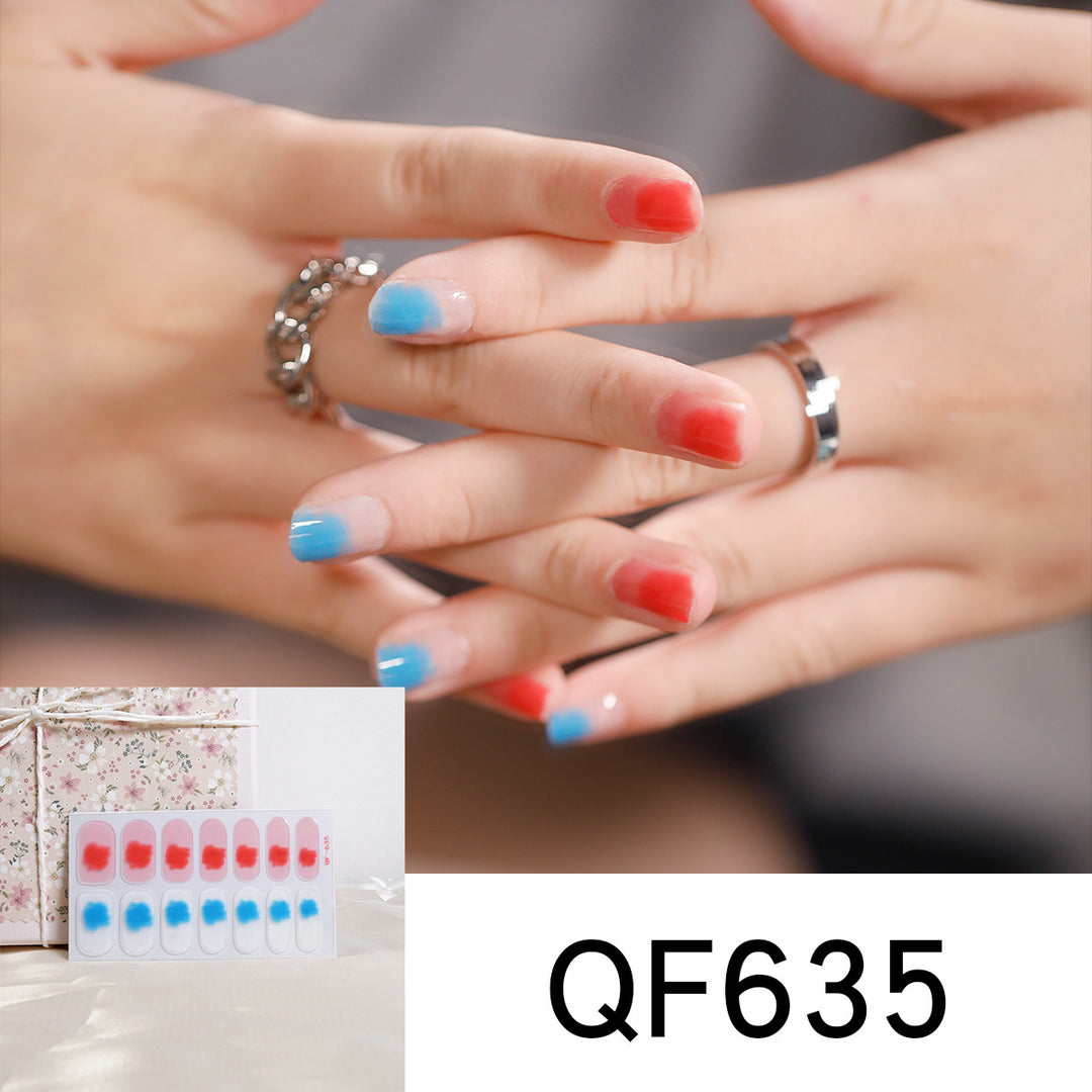 Artificial nail design with heart motif Bowlift