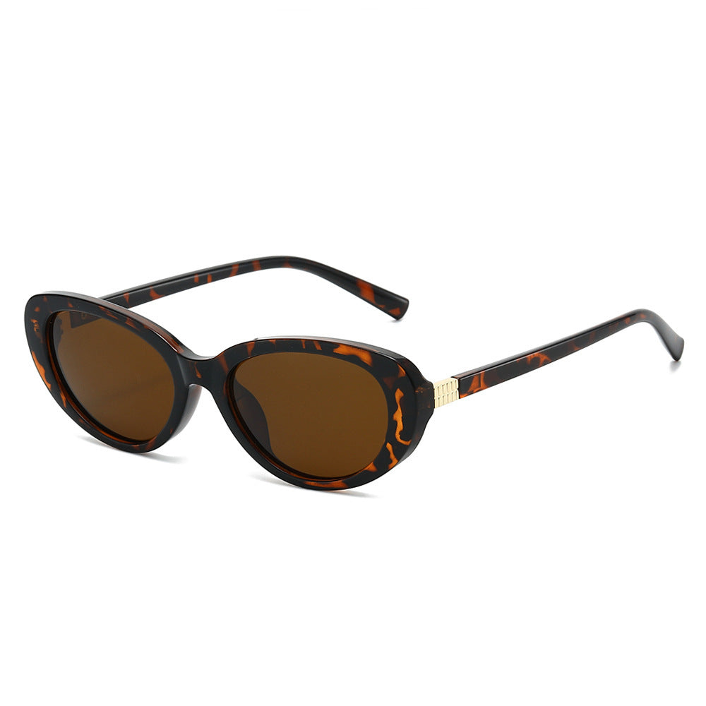Ladies fashionable sunglasses in elegant cat-eye style Bowlift