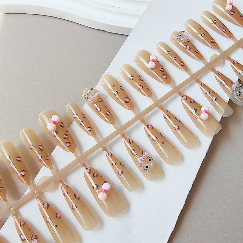 Artificial nails with playful animal motifs Bowlift