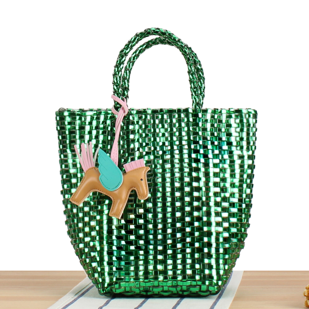 Playful basket bag with unique pendant Bowlift