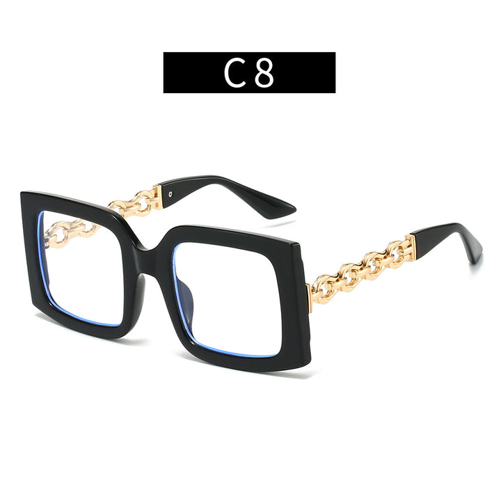Ladies elegant sunglasses with luxurious chain details Bowlift