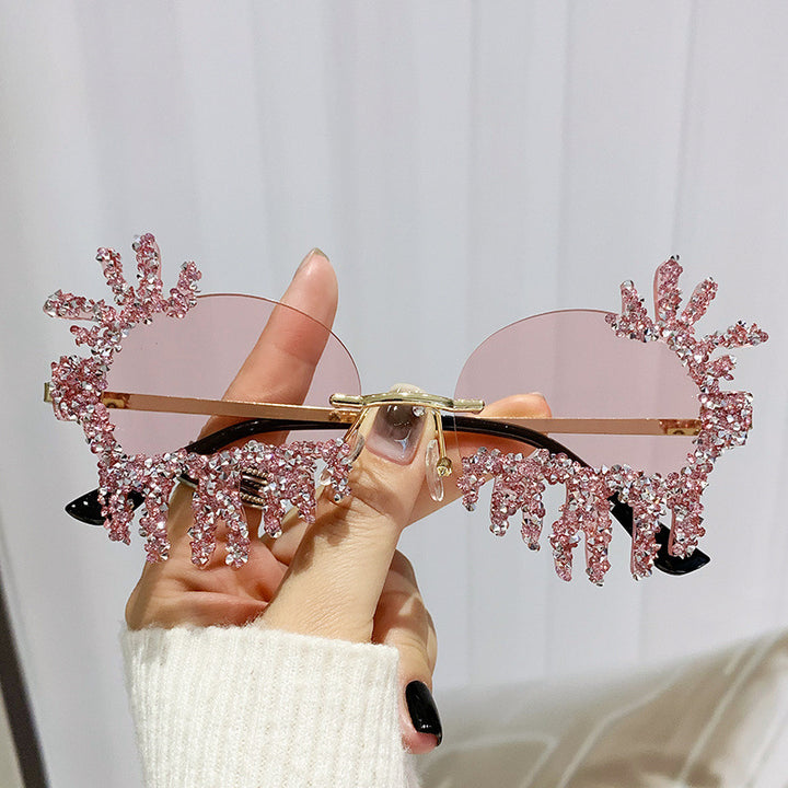 Women Extravagant Sunglasses with Sparkling Rhinestone Decorations Bowlift