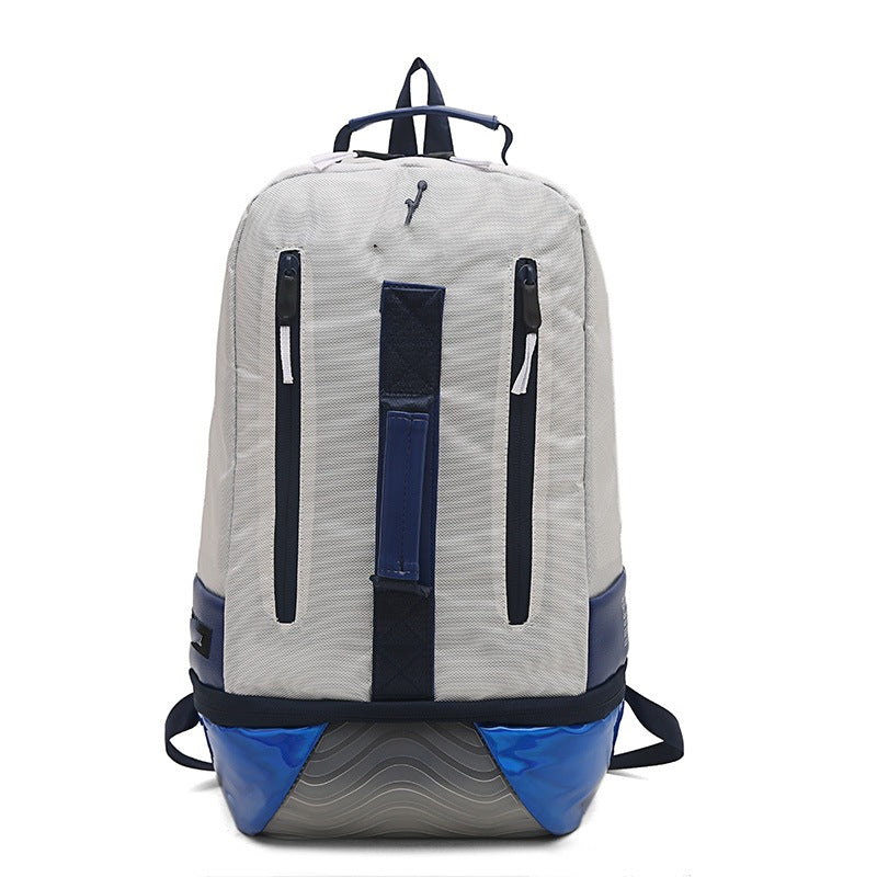 Sporty backpack with insulating bottom and water-repellent surface Bowlift