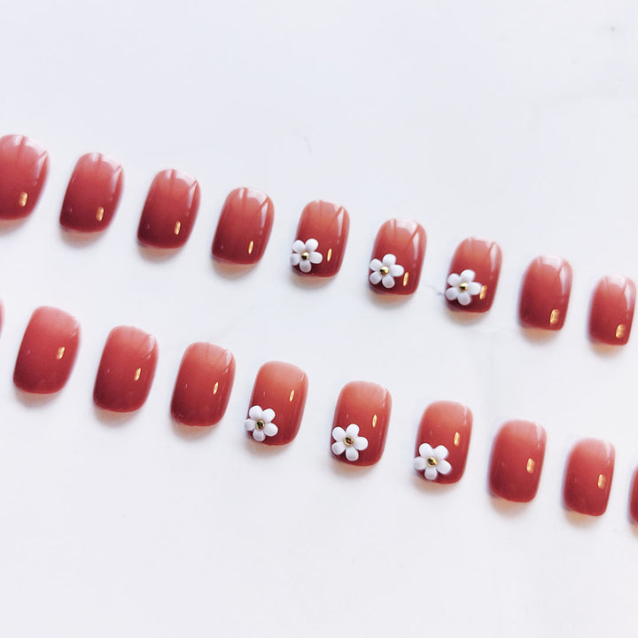 Elegant artificial nails with floral designs Bowlift