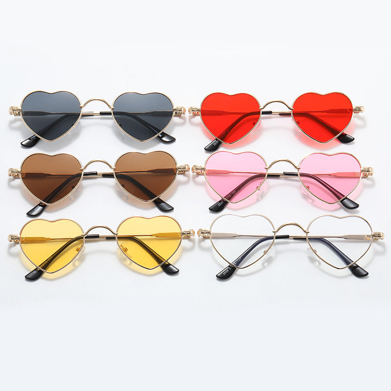 Women's Heart-Shaped Sunglasses with Delicate Metal Frame Bowlift
