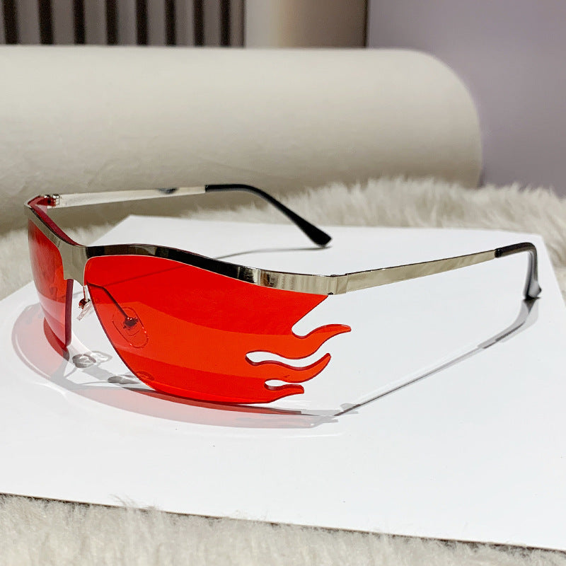 Ladies trendy sunglasses with innovative flame frame Bowlift