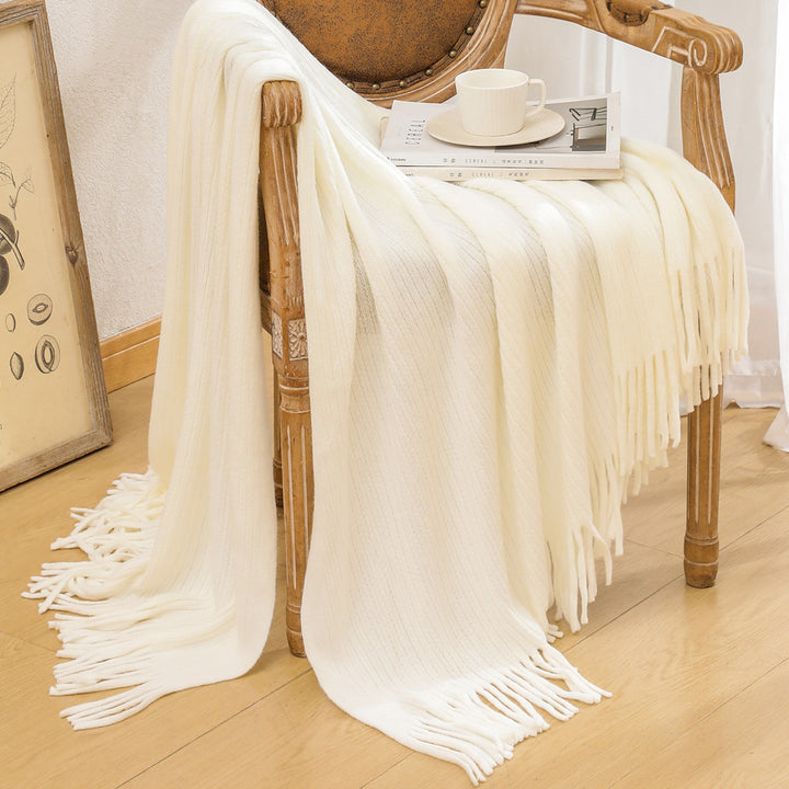 Ladies cozy knit blanket Bowlift