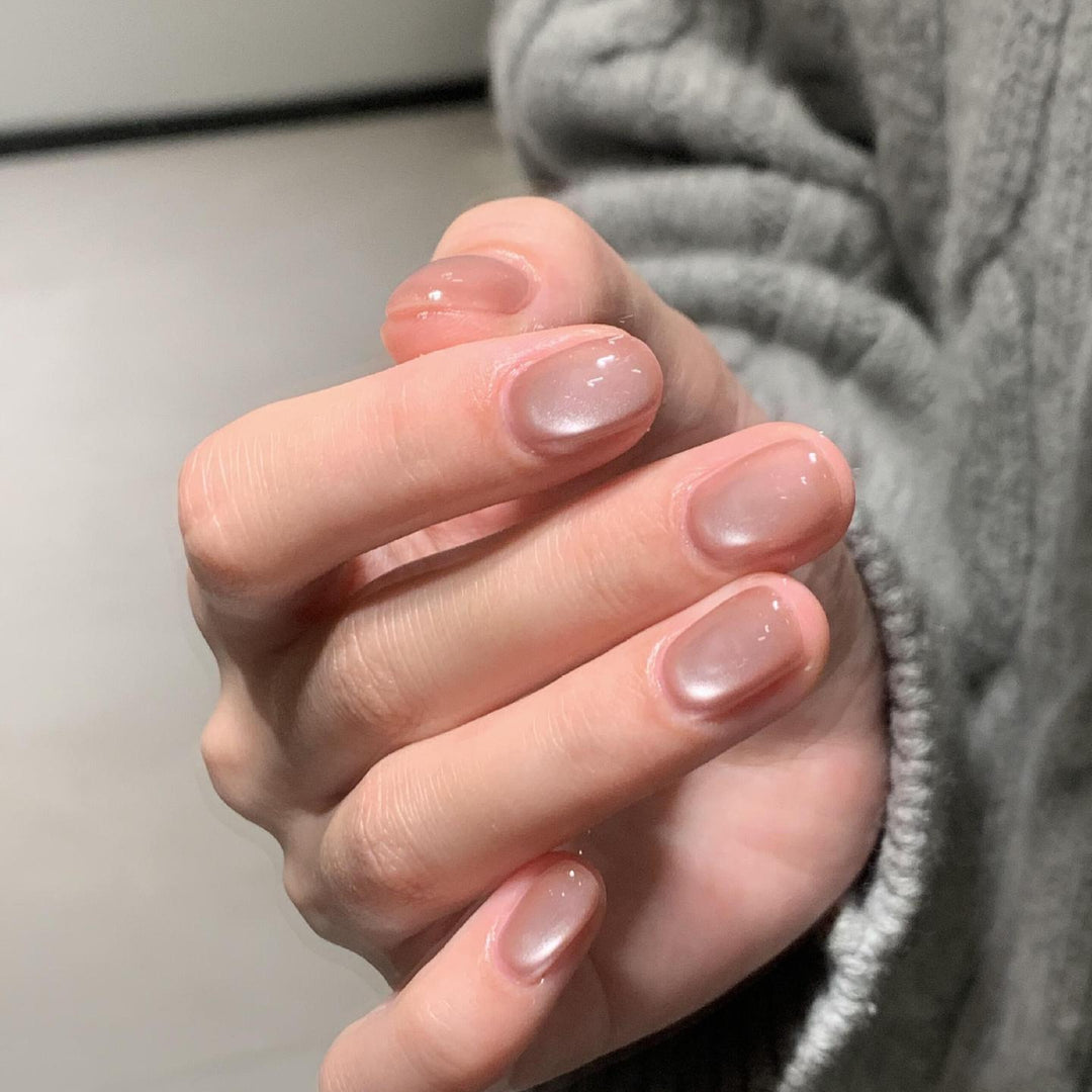Artificial nails in modern ombre design Bowlift