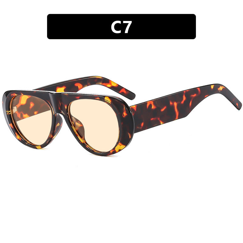 Women contemporary sunglasses with innovative design Bowlift