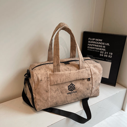 Sporty Travel Bag with Comfortable Shoulder Strap Bowlift
