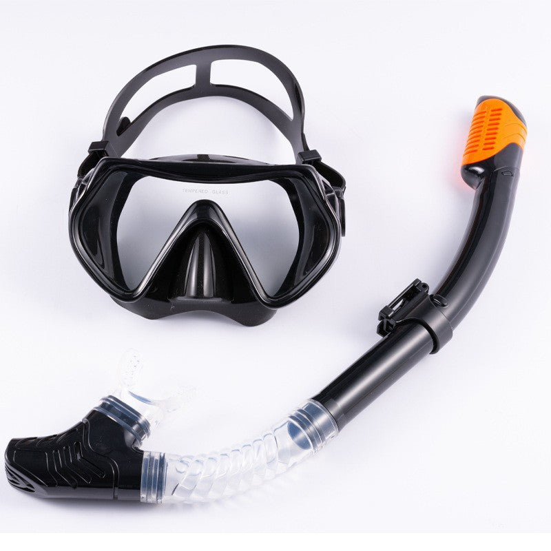 Snorkel mask with secure and comfortable mouthpiece Bowlift