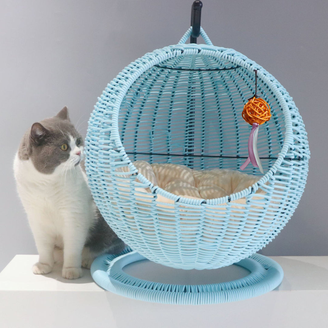 Hanging chair made of natural material Bowlift