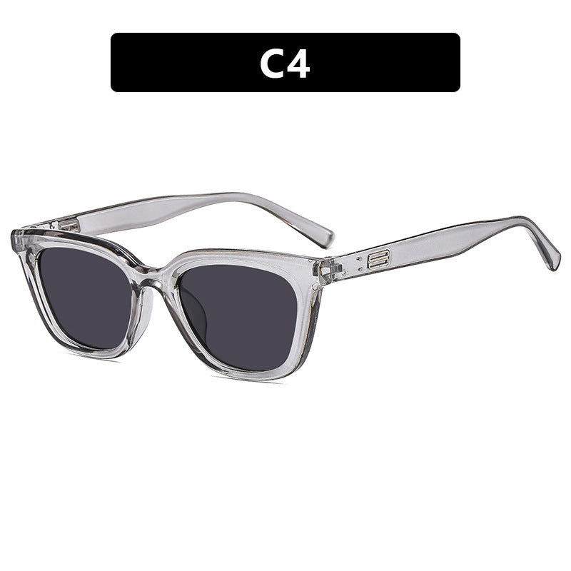 Ladies Cat-Eye Sunglasses with modern, slightly curved frame Bowlift