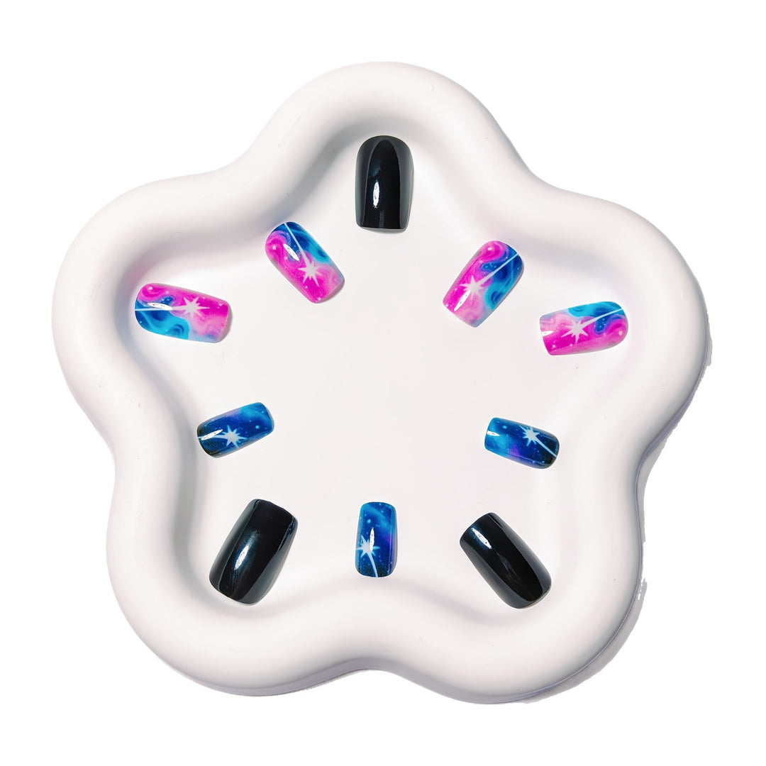 Galactic-Themed Nail Art Bowlift