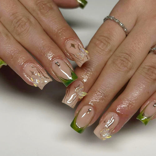 Creative and Artistic Nail Art Bowlift