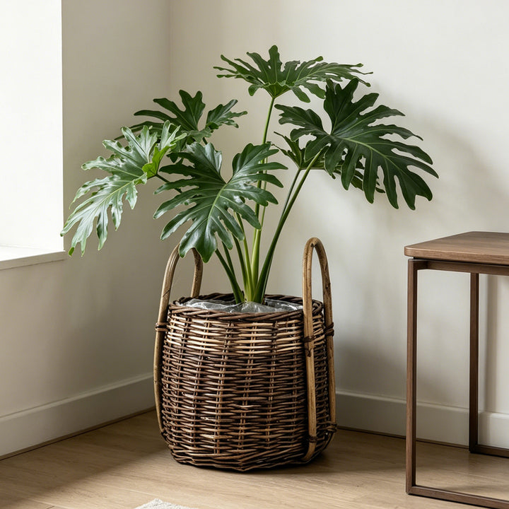 Handcrafted storage basket with natural fiber Bowlift