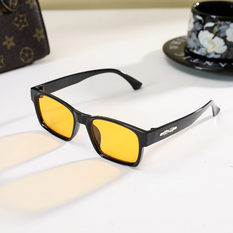 Women's fashionable reading glasses with elegant design Bowlift
