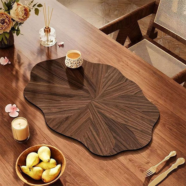 Leaf-Shaped Table Mat