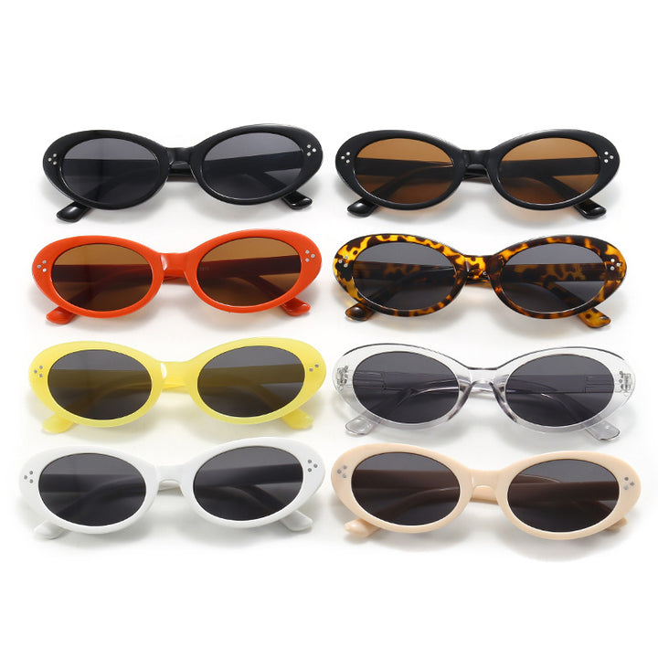 Ladies fashionable sunglasses in elegant oval design Bowlift