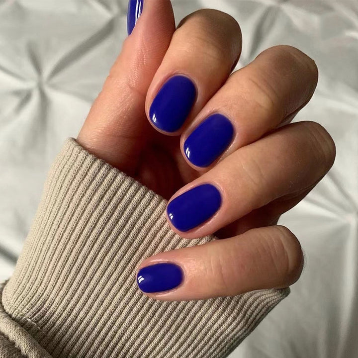 Creative Nail Art with Elegant High Gloss Finish Bowlift