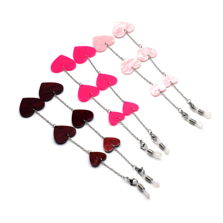 Stylish Heart-Themed Eyewear Chain Bowlift