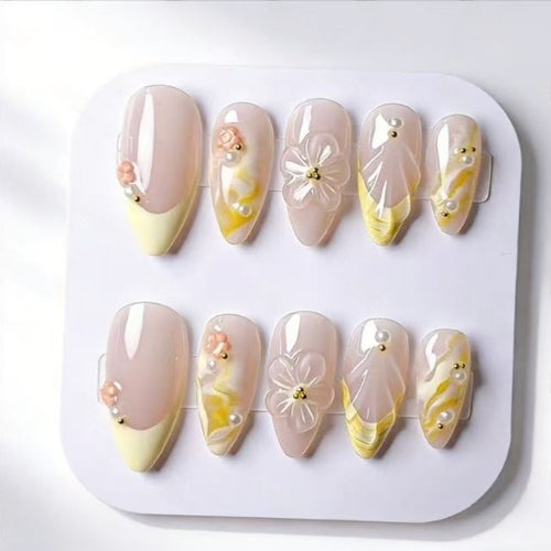 Artificial nails with floral and modern accents Bowlift