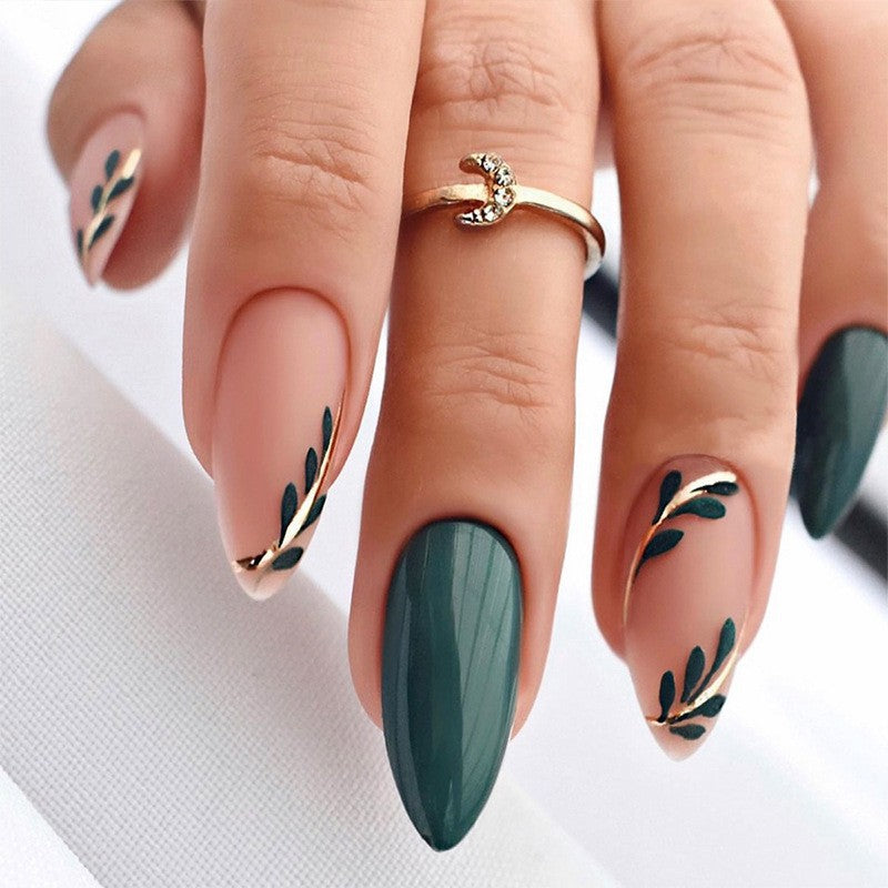 Creative nail art set with leopard pattern and glitter accents Bowlift