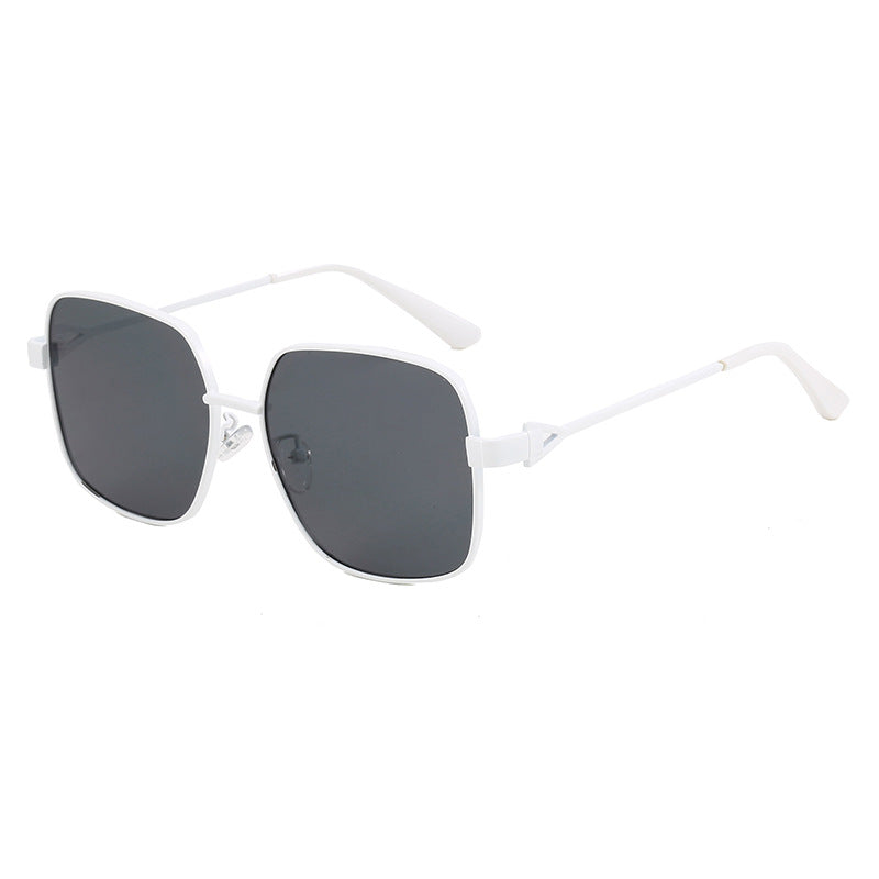 Women's square sunglasses with fashionable and sturdy frame Bowlift
