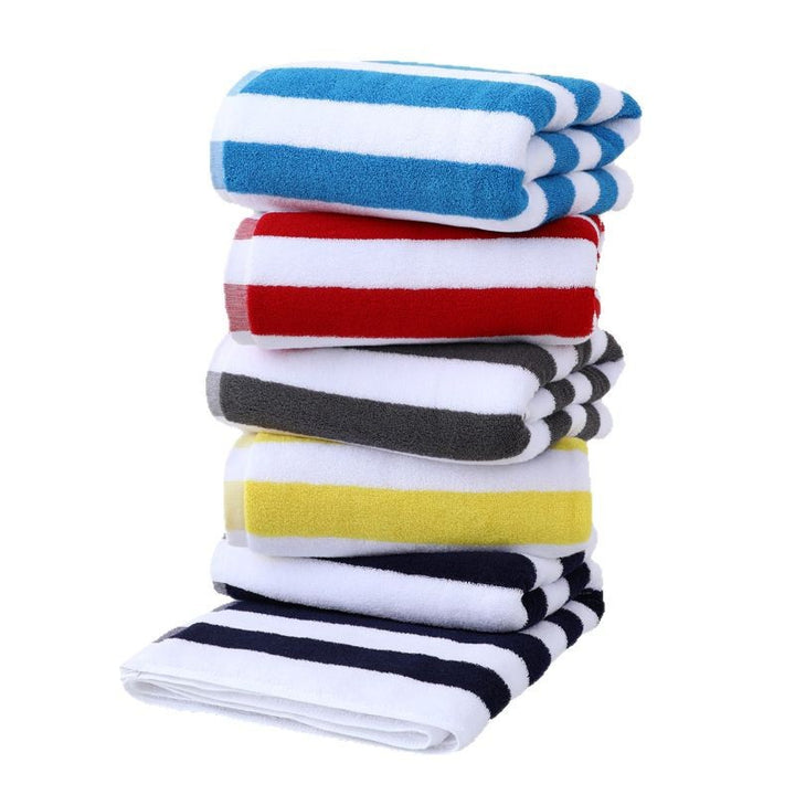 Luxurious Beach Towel With Elegant Striped Pattern Bowlift