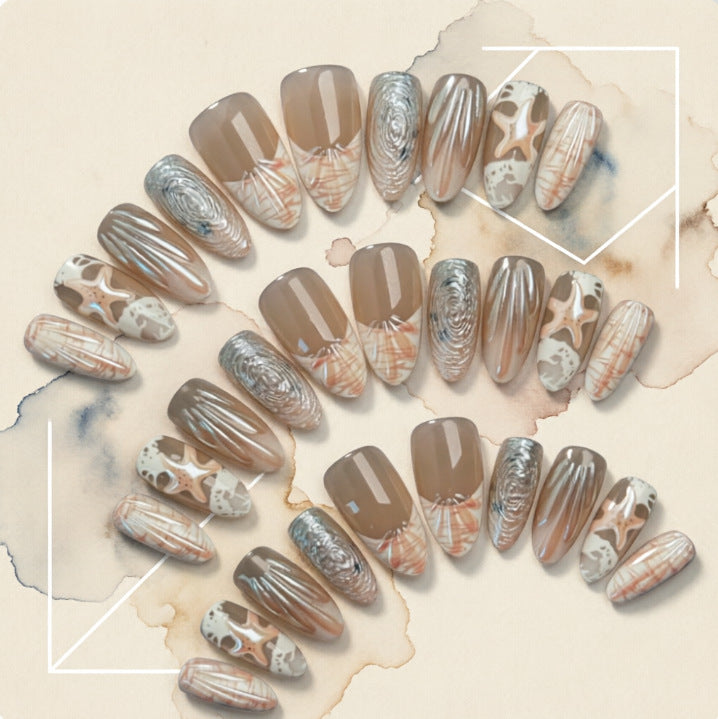 Elegant Nail Tips with Maritime Design Bowlift