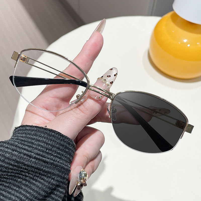 Women's fashionable glasses with modern metal frame Bowlift