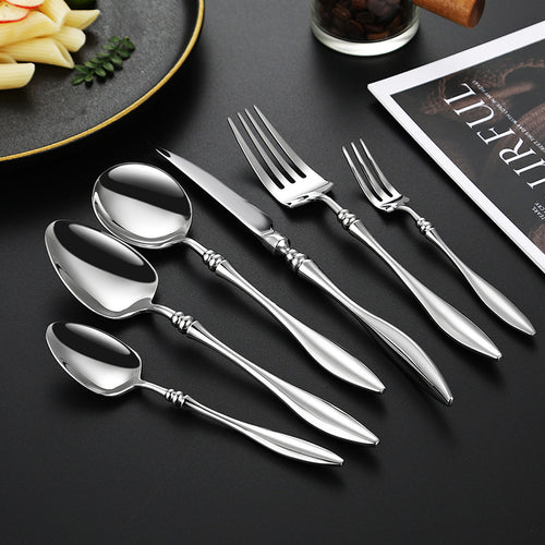Elegant table knife with fine wave pattern Bowlift