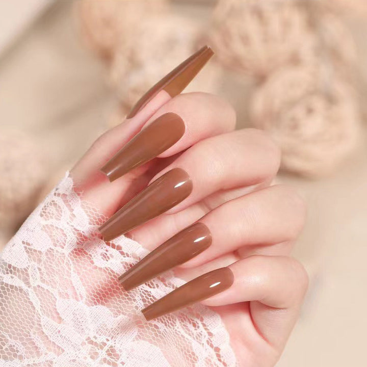 Acrylic Nail Set in Elegant Stiletto Design Bowlift