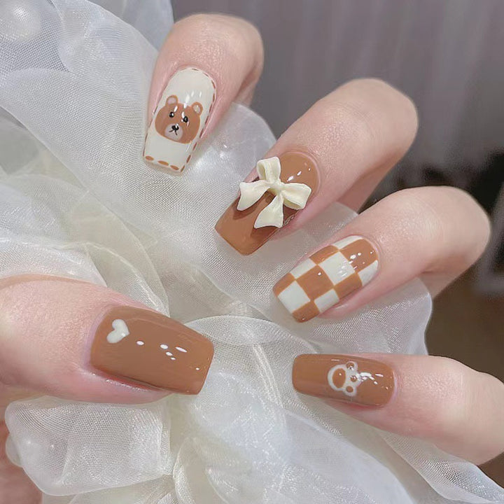 Trendy Stiletto Nails Bowlift