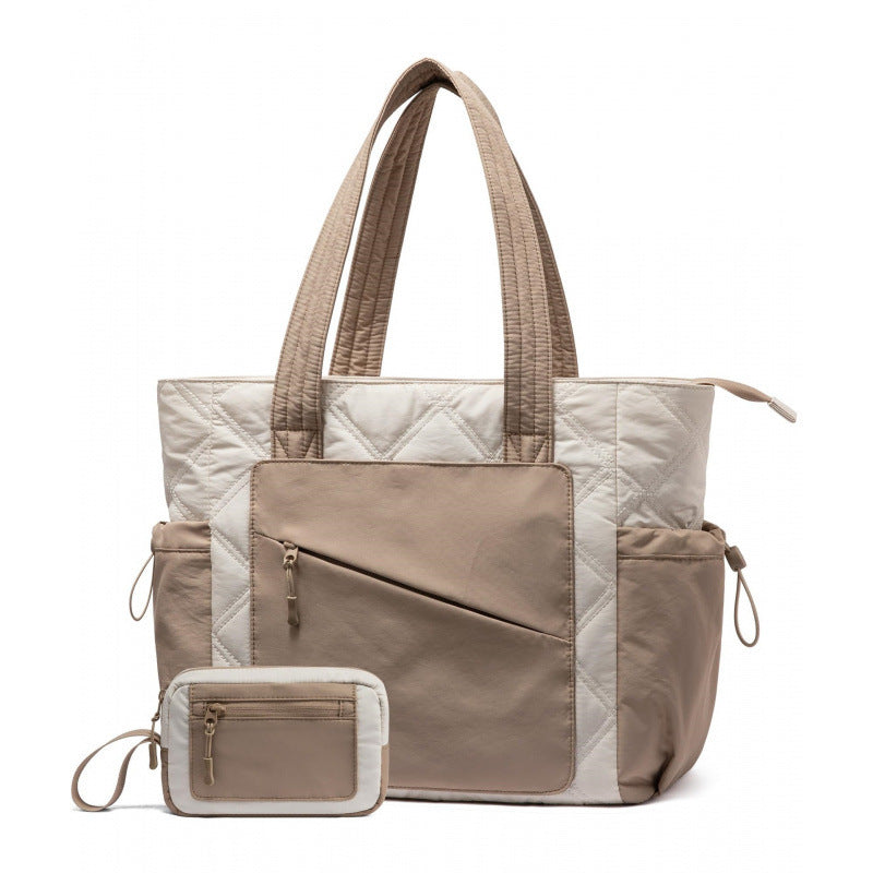 Modern Weekender Bag with Practical Interior Pockets Bowlift