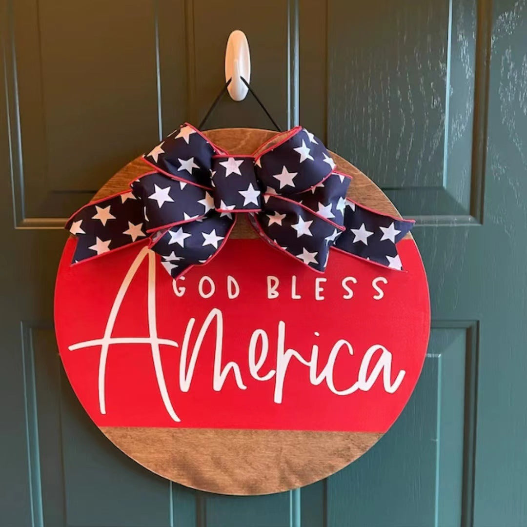 Unisex decorative wooden wall wreath with patriotic lettering Bowlift