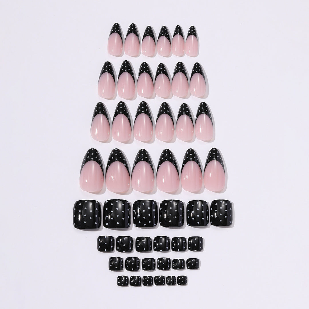 Acrylic nail set with modern black-and-white design Bowlift